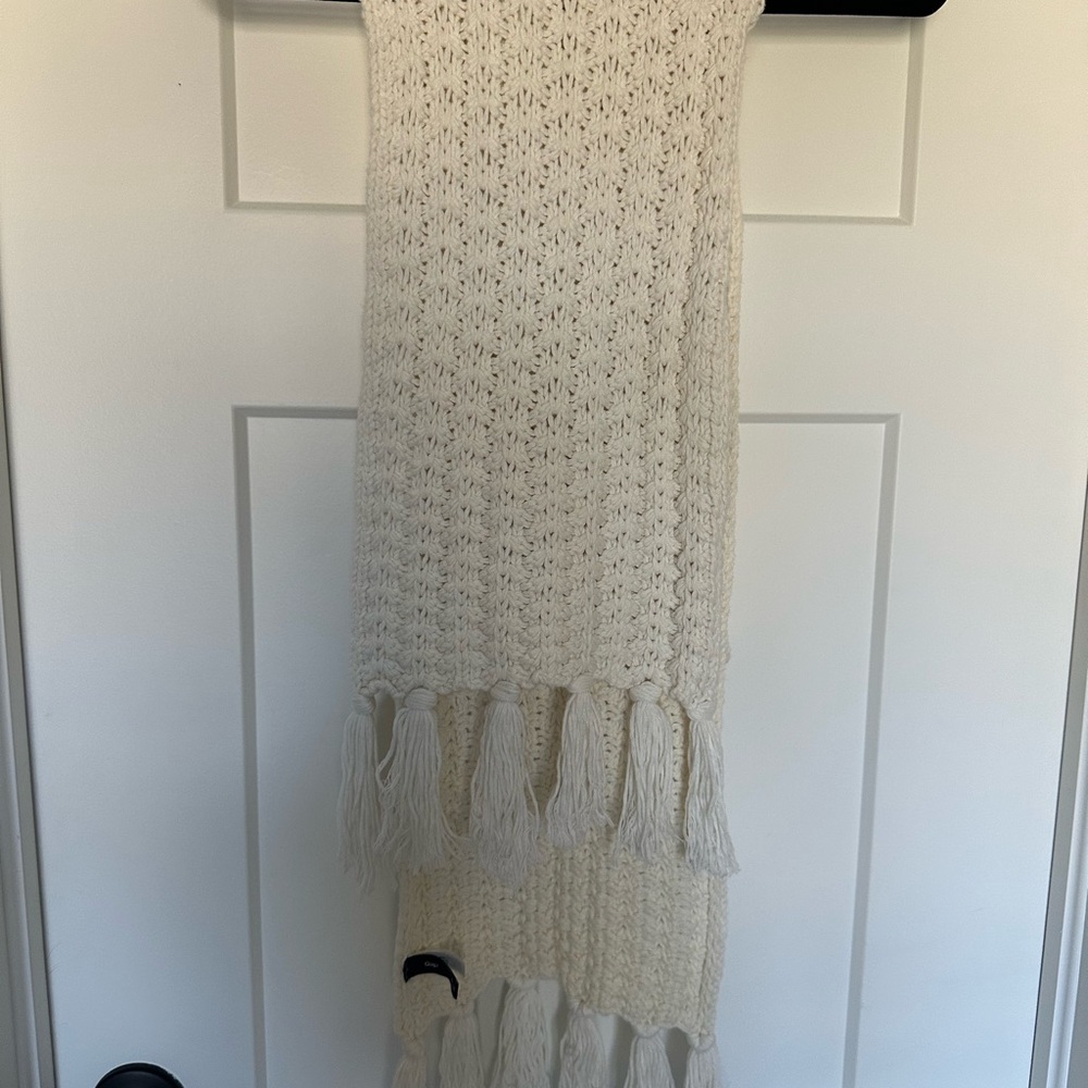 Gap Cream Sweater Scarf